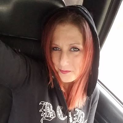 Angela Gray (Ang)